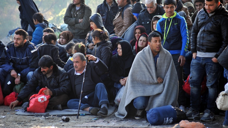 "Без отпечатъци от пръсти!", скандират имигранти в Лампедуза 