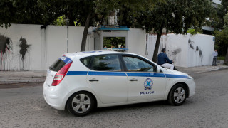 Гръцката полиция задържа двама български граждани на възраст 15 и