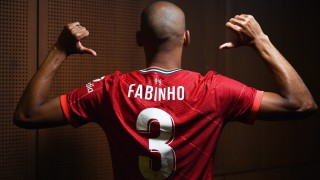 Полузащитникът Фабиньо подписа нов договор с Ливърпул Мърисайдци не