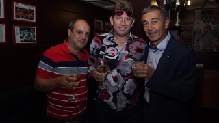 Главният мениджър на ЦСКА Стойчо Стоилов поздрави индивидуално легендата на