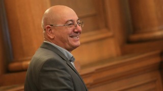 Има само три фабрики за цигари които могат да работят