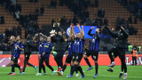 Скандал в Италия: Защитник на Интер показа среден пръст на феновете на Рома