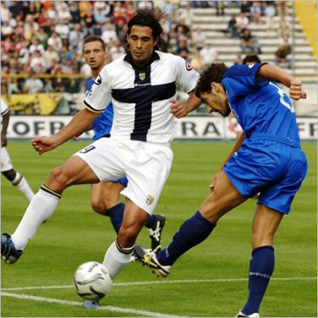 Коради подписа с Манчестър Сити