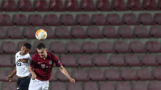 Мартин Минчев дебютира в Лига Европа, но Спарта (Прага) падна тежко от Лил