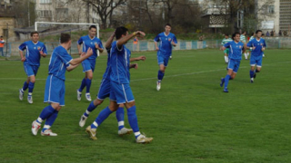 Доростол удари Спартак в Пловдив