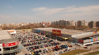 Веригата HomeMax купува търговския център "Ритейл Парк Пловдив"