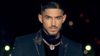 Бившият футболист на Литекс Еви Аспарухов стана певец и подписа