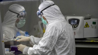 Китай призна, че има живи проби от коронавирус в лаборатория в Ухан