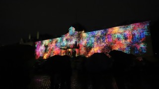 10 000 кв. м изкуство озаряват София