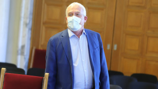 1000 лв за лекарите и медицинския персонал на първа линия