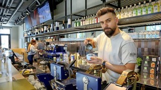 Антоний Балъков племенникът на футболната легенда на България и на