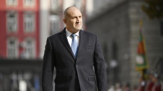 Не очаквайте шумна кампания от Радев - The Winner Takes It All