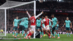 Уулвърхемптън обнови антирекордите на Висшата лига с поражение от Арсенал