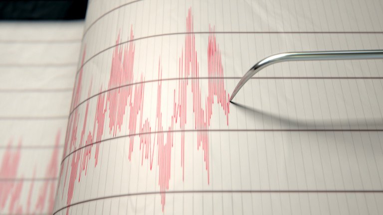 Мощно земетресение удари Черна гора в района на границата с