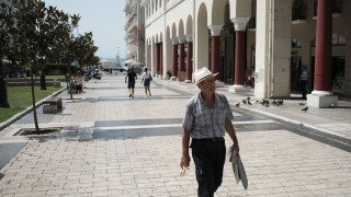 Гръцкото правителство се надява да договори със синдикатите новата минимална