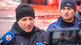 Сериозно напрежение възникна пред сградата на представителството на Европейската комисия