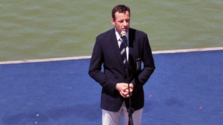 Президентът на Международната федерация по гребане FISA Жан Кристоф Ролан ще