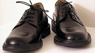 Заловиха еднокрак, откраднал една обувка от магазин