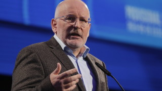 Тимерманс призна за грешки в разпределението на ваксините