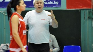 Наставникът на българските волейболистки до 16 години Стоян Гунчев е