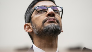 Съоснователите на Google Сергей Брин и Лари Пейдж обявиха че