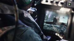Британски кораб ескортира руска подводница в Ламанша