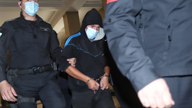 Оставиха в ареста мъжа, заплашил председателя на парламента Ива Митева