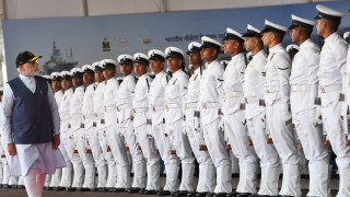 Индия пусна в експлоатация първия произведен в страната самолетоносач