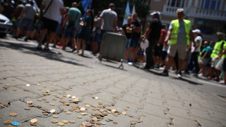 Стотици полицаи излязоха на протест за повече пари