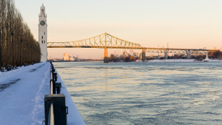 Близо 70 души пострадаха при верижна катастрофа с 200 автомобила в Канада