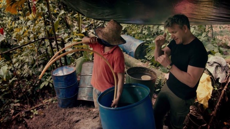 Рамзи следи процеса на обработка на кокаина