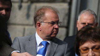 Смяната на Рая Назарян цели да се прави ала бала