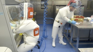 Твърденията че пандемията от коронавирус е тръгнала от лаборатория в