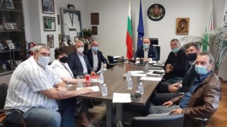 Министърът на младежта и спорта Красен Кралев проведе среща с