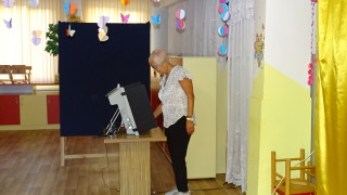 В Благоевград се провежда втория тур на частичните избори за