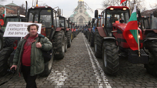 164 трактора извоюваха 150 млн.лв