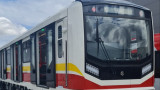Тестват първия от общо осем нови влака за столичното метро
