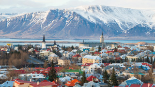 Исландия обяви извънредно положение информира СиЕнЕн Полицията призова жителите крайбрежния град