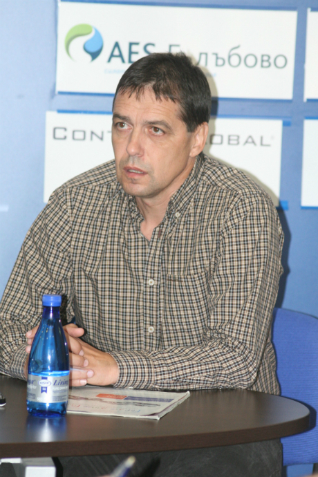 Петър Хубчев : Доволен съм от отношението на играчите ми 