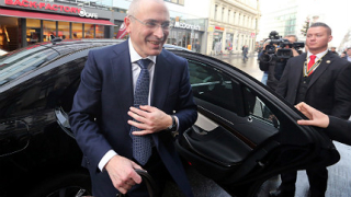 Ходорковски пристигна в Швейцария