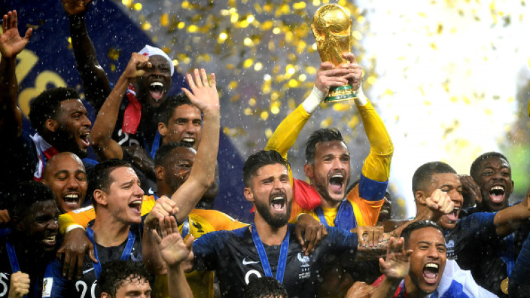 Франция още е в истерия от триумфа на Световното първенство.