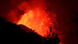 Вулканът на Ла Палма продължава да изригва и отвори нова пукнатина