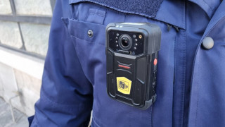 Полицаите на терен в Бургас вече ще носят боди камери