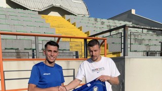 Хитът на миналия сезон в Първа лига Крумовград привлече 20 годишния защитник