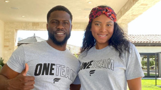 В момента всичко около любимият ни комик Кевин Харт се