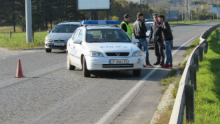 Шофьор загина, след като заспа зад волана, други четирима са ранени