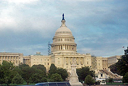 Инцидент затвори за кратко сградата на Конгреса