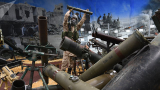 Открили най-модерните американски оръжия в склад на ДАЕШ в Сирия