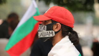 Възстановен е палатковият лагер пред община Варна
