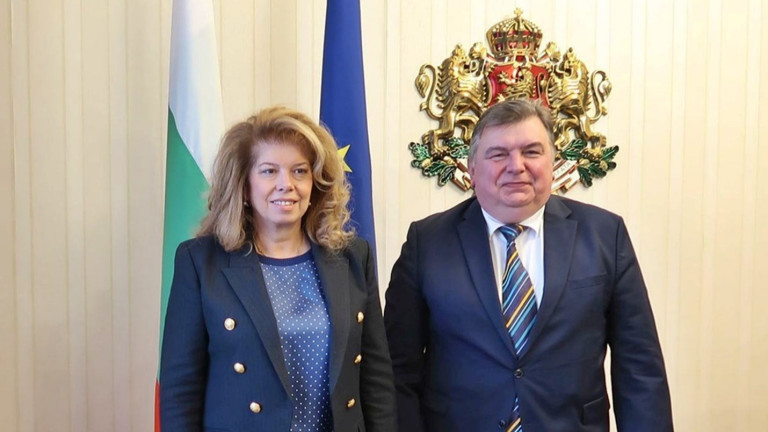 Йотова и посланикът на Молдова у нас обсъдиха развитието на Тараклийския район